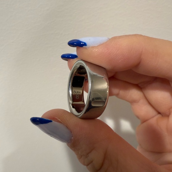 Oura Silver Ring - Picture 4 of 6